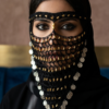 Voile de danse orientale noir décoré de pièces métalliques برقع رقص شرقي أسود مزين بعملات معدنية