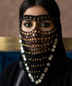 Voile de danse orientale noir décoré de pièces métalliques برقع رقص شرقي أسود مزين بعملات معدنية